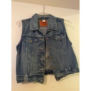 Jean Vest